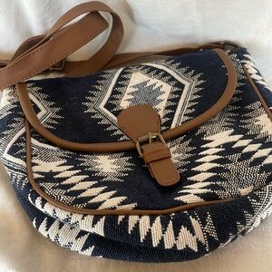 Studio 99 blue Aztec purse adjustable stable strap 2 inside pockets